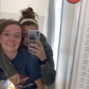 Meet your Posher, Olivia